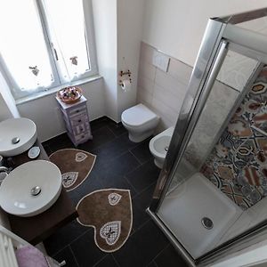 Camera standard con letto king size